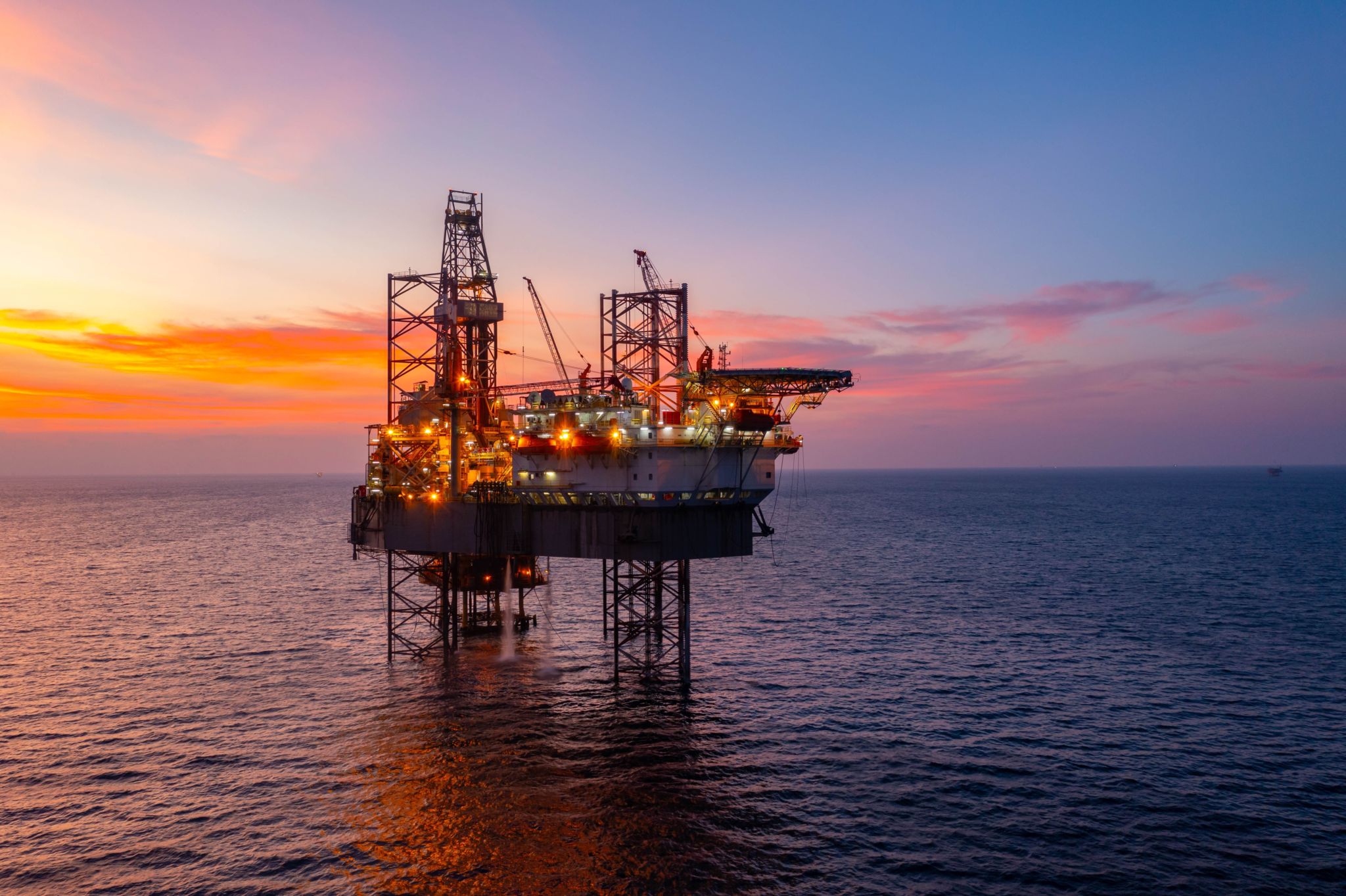 Commodity: trend opposti per gas naturale e petrolio. Gli Etc a Piazza Affari